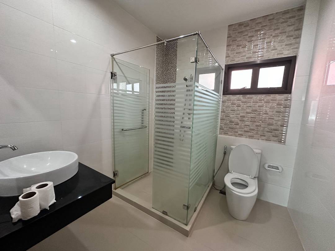 ขายและให้เช่า: บ้านเดี่ยวพร้อมสระส่วนตัว @หมู่บ้านดุสิตพัทยาวิว 4 14