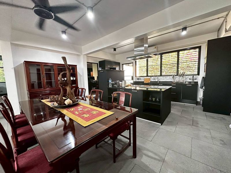 Large Vacation Home with Private Pool 11