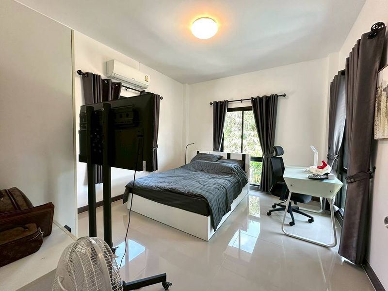 ขายบ้านพร้อมสระ บางเสร่-แยกเจ 8