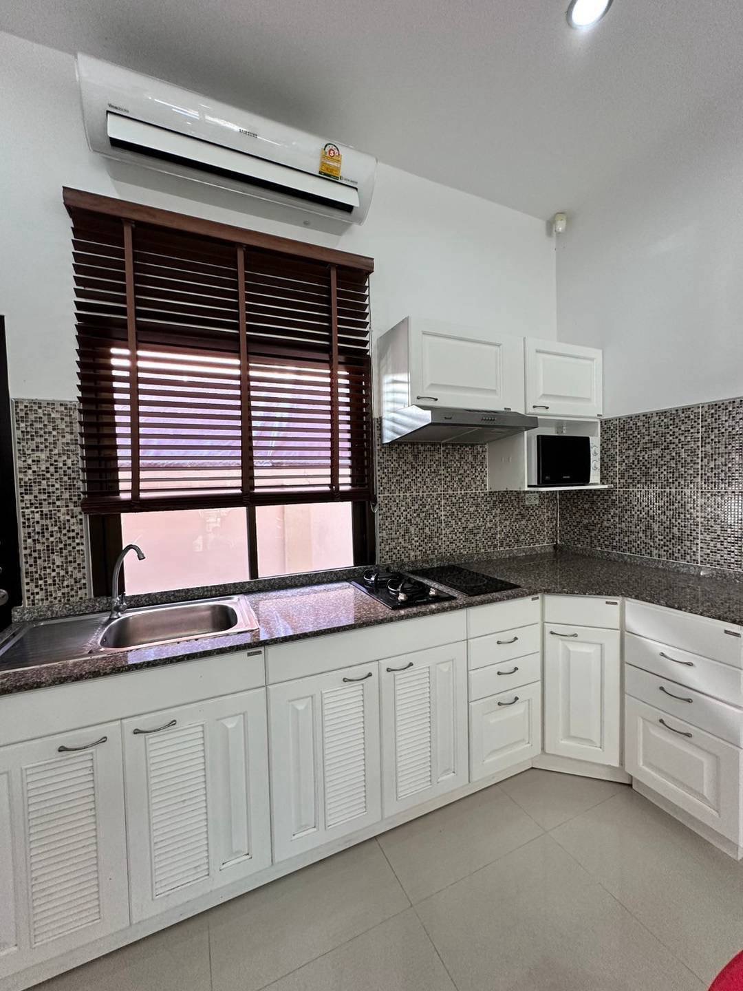 ขายและให้เช่า: บ้านเดี่ยวพร้อมสระส่วนตัว @หมู่บ้านดุสิตพัทยาวิว 4 4