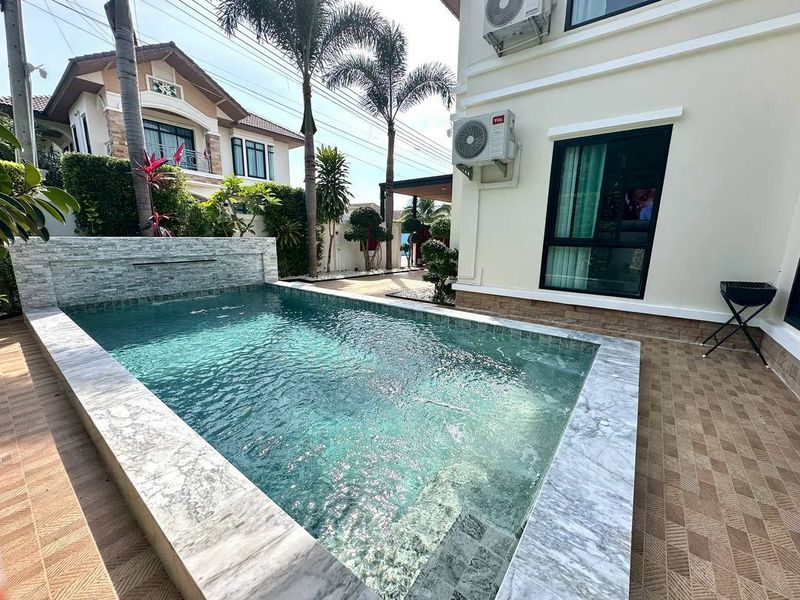 ขายบ้านพร้อมสระ บางเสร่-แยกเจ 18