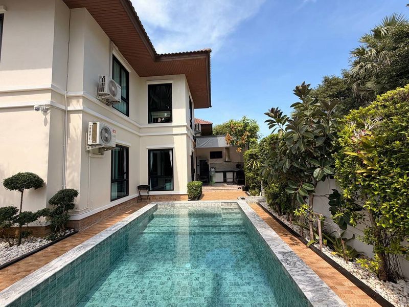 ขายบ้านพร้อมสระ บางเสร่-แยกเจ 9