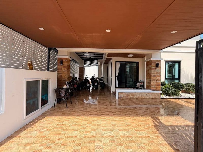 ขายบ้านพร้อมสระ บางเสร่-แยกเจ 2